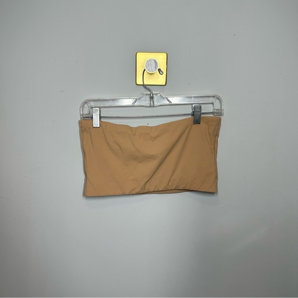 Skims Fits Everybody Bandeau Bra in Clay - Picture 5 of 5